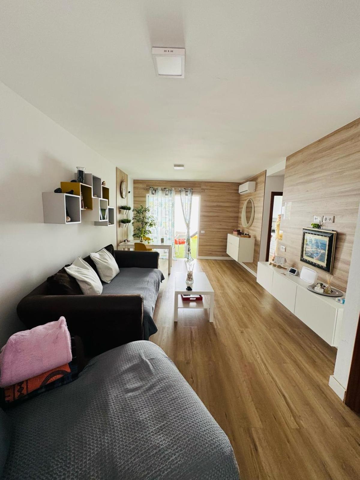 Habitacion Privada May Con Balcon Vecindario  Exteriér fotografie